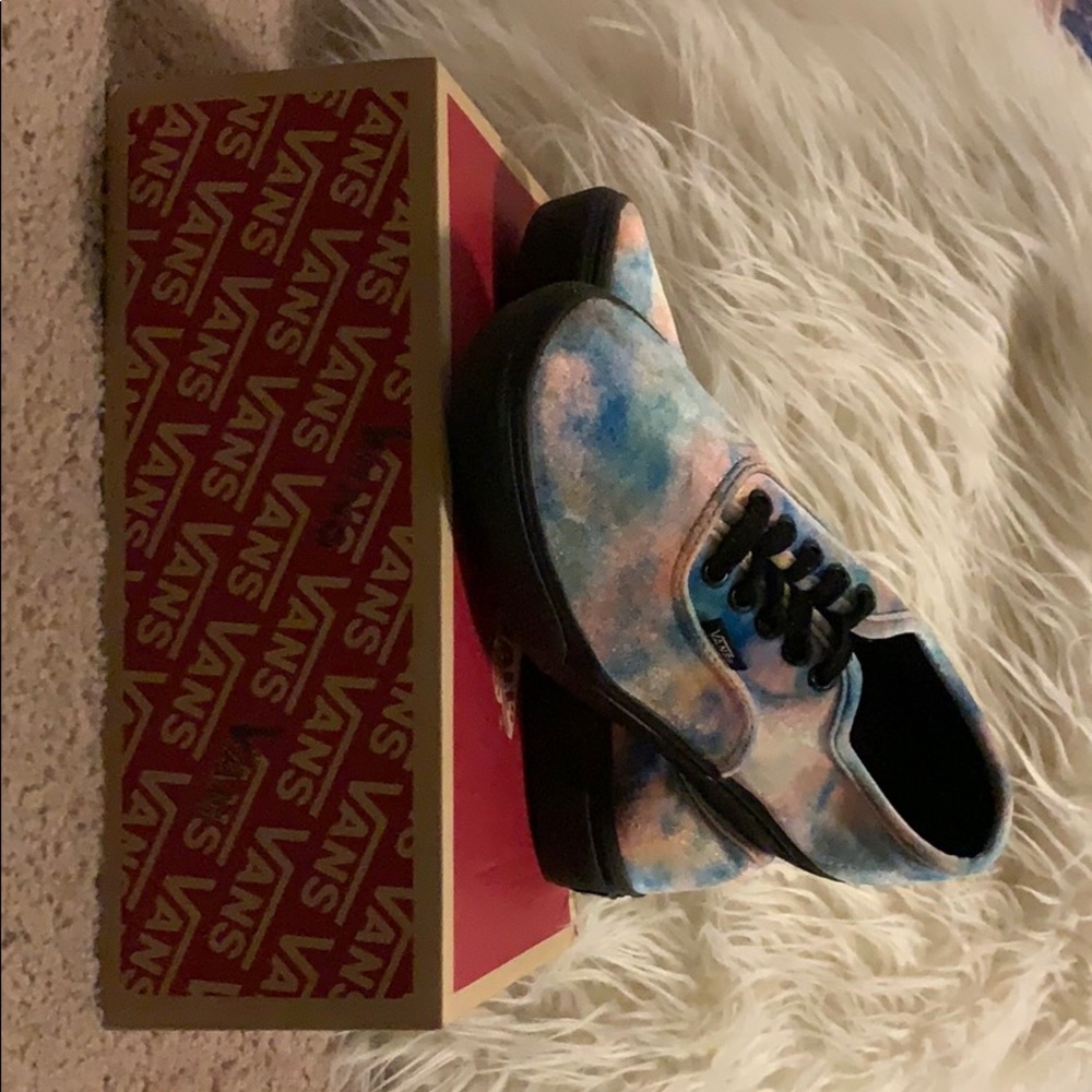 Platform tie die low top vans.